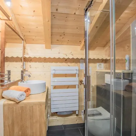 Шале Le Flocon Des Aravis *
