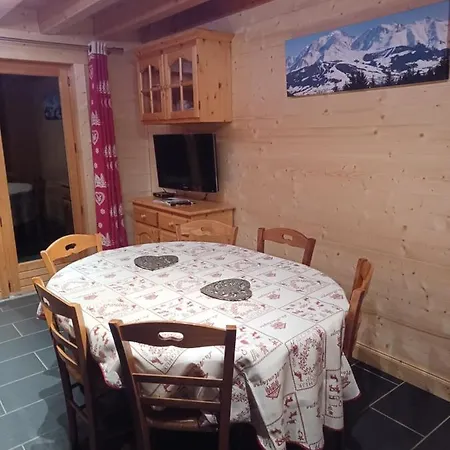 Le Flocon Des Aravis Шале Ла-Жьетта