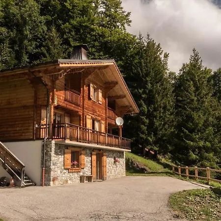 Шале Le Flocon Des Aravis *